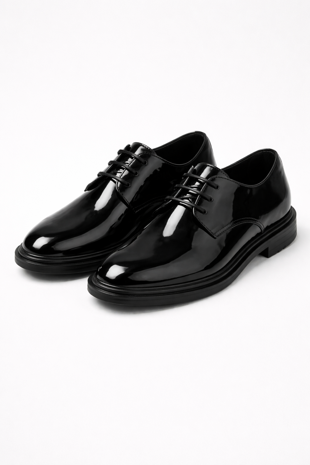 Men's Elegant Lace-Up Derby Shoes for Formal and Casual Wear