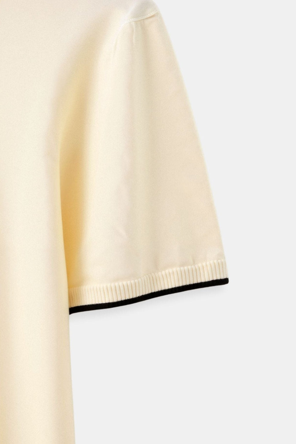 Men's Elegant Polo Shirt with Contrast Details