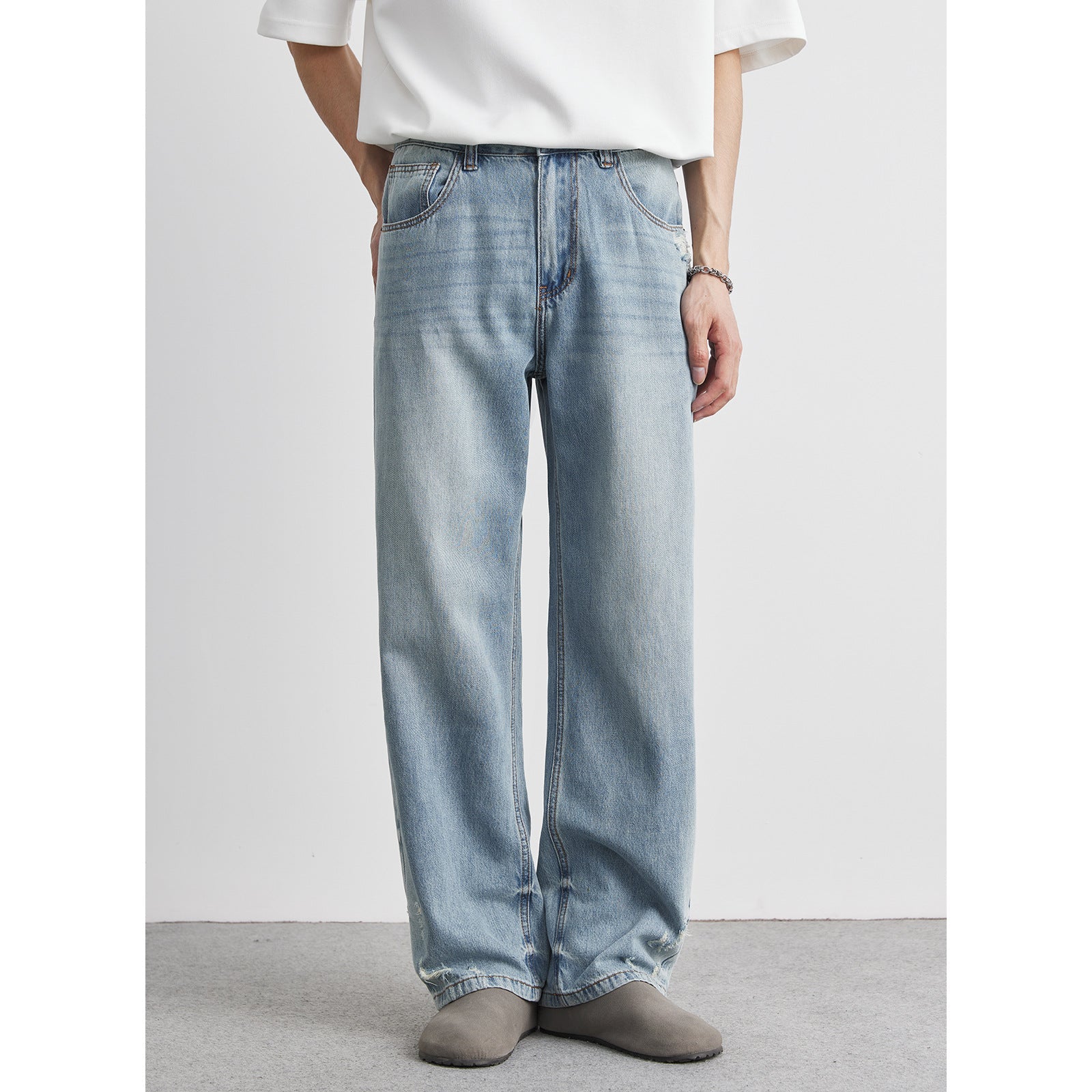 Men's Relaxed Fit Straight Leg Jeans