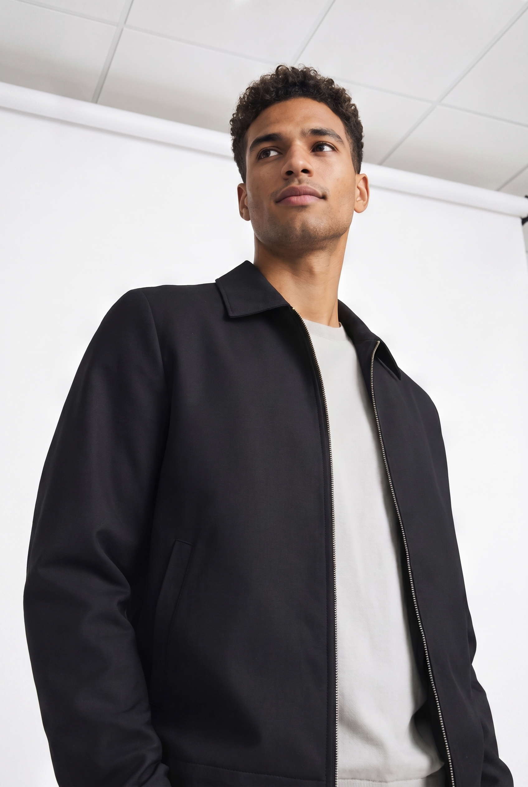 Men's Zipper Jacket with Classic Collar for Smart Casual Wear