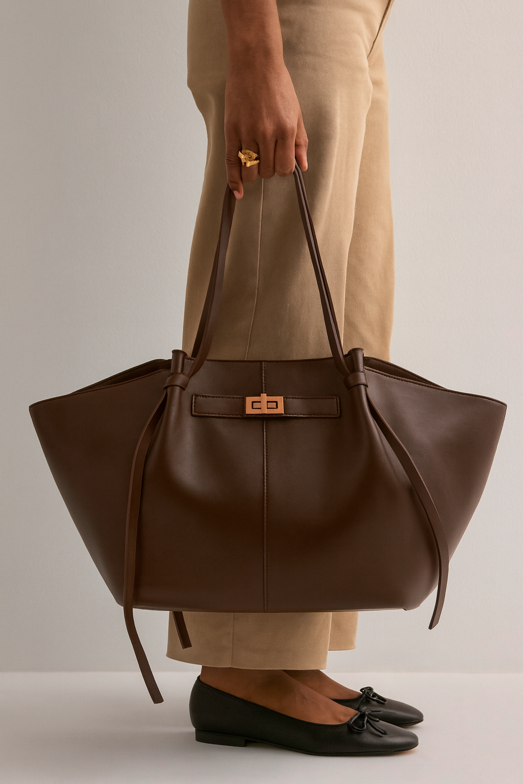 Women's Large Capacity Handbag for Everyday Use