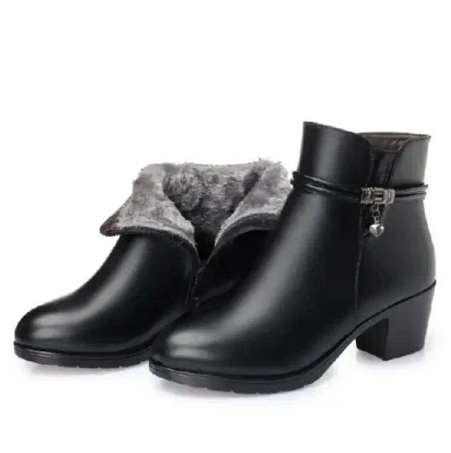 Women's Lined Black Ankle Boots for Versatile Everyday Style