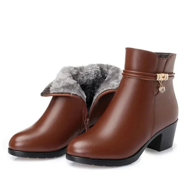 Women's Lined Black Ankle Boots for Versatile Everyday Style