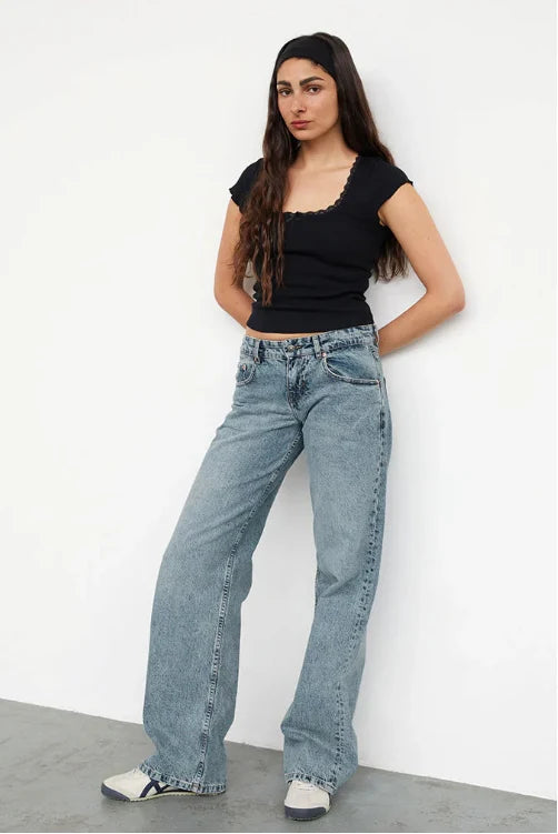 Women's Low-Waisted Straight Leg Jeans