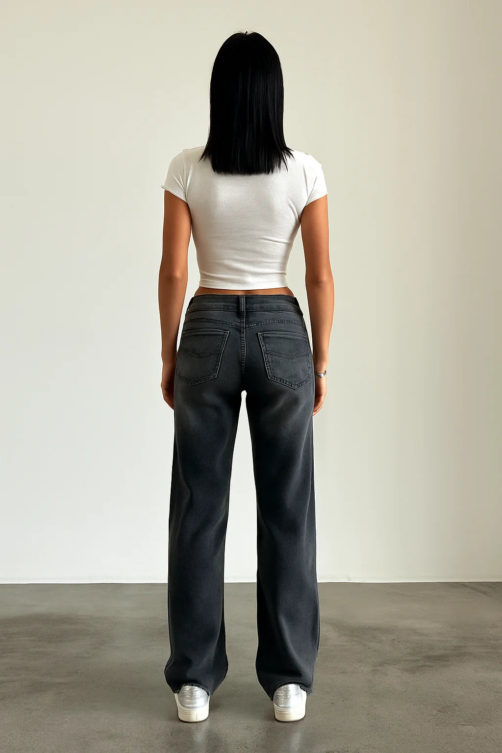 Women's Low-Waisted Straight Leg Jeans