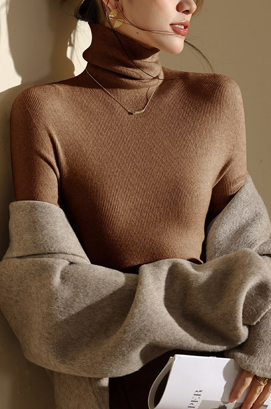 Women's Seamless High Neck Knit Top
