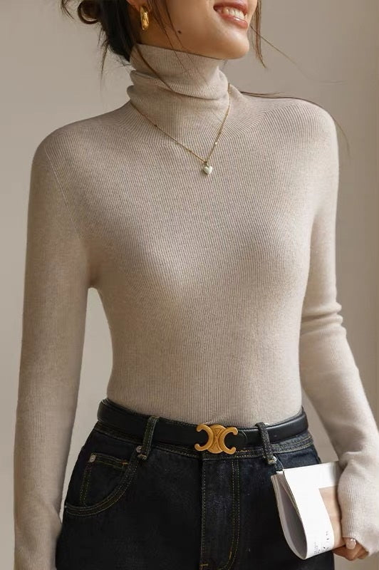 Women's Seamless High Neck Knit Top