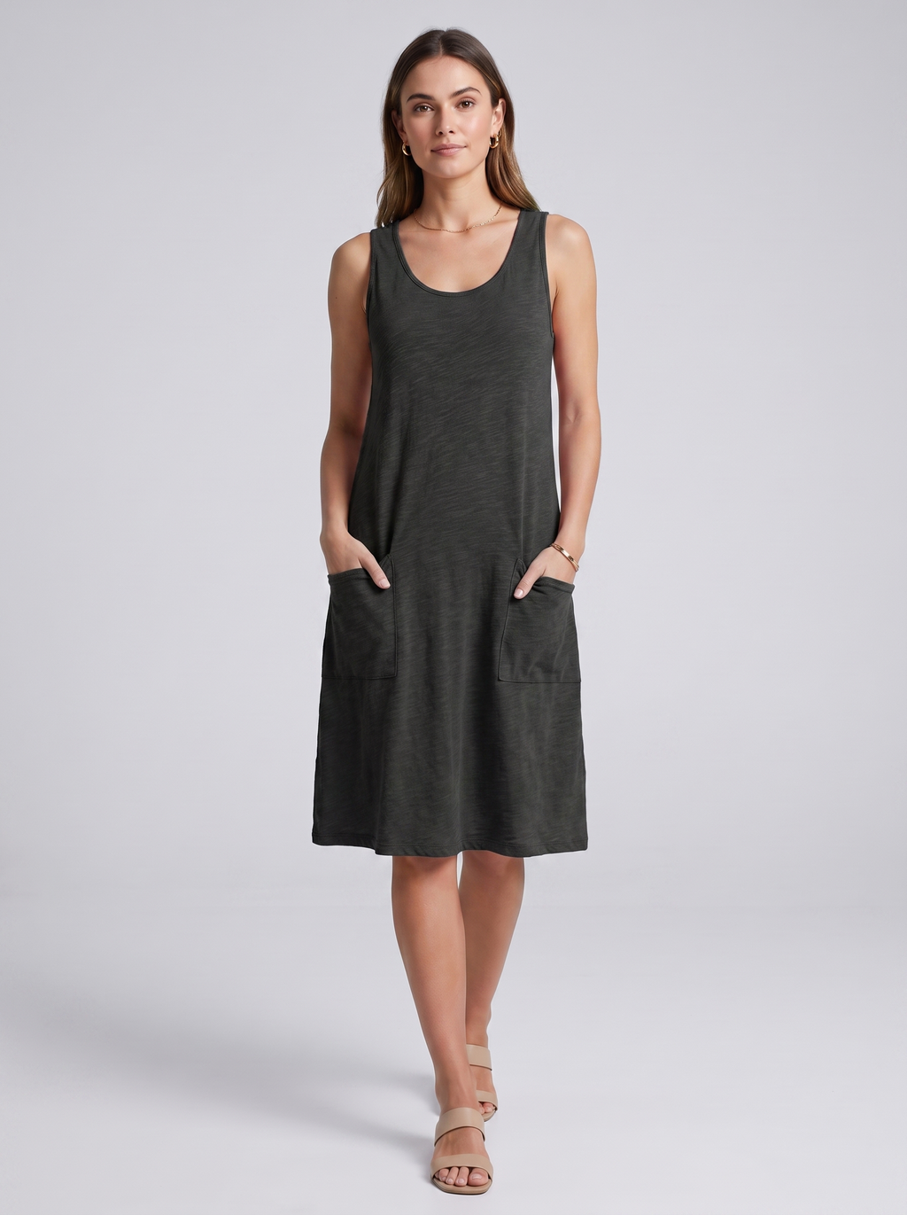 Women's Sleeveless Dress with Pockets