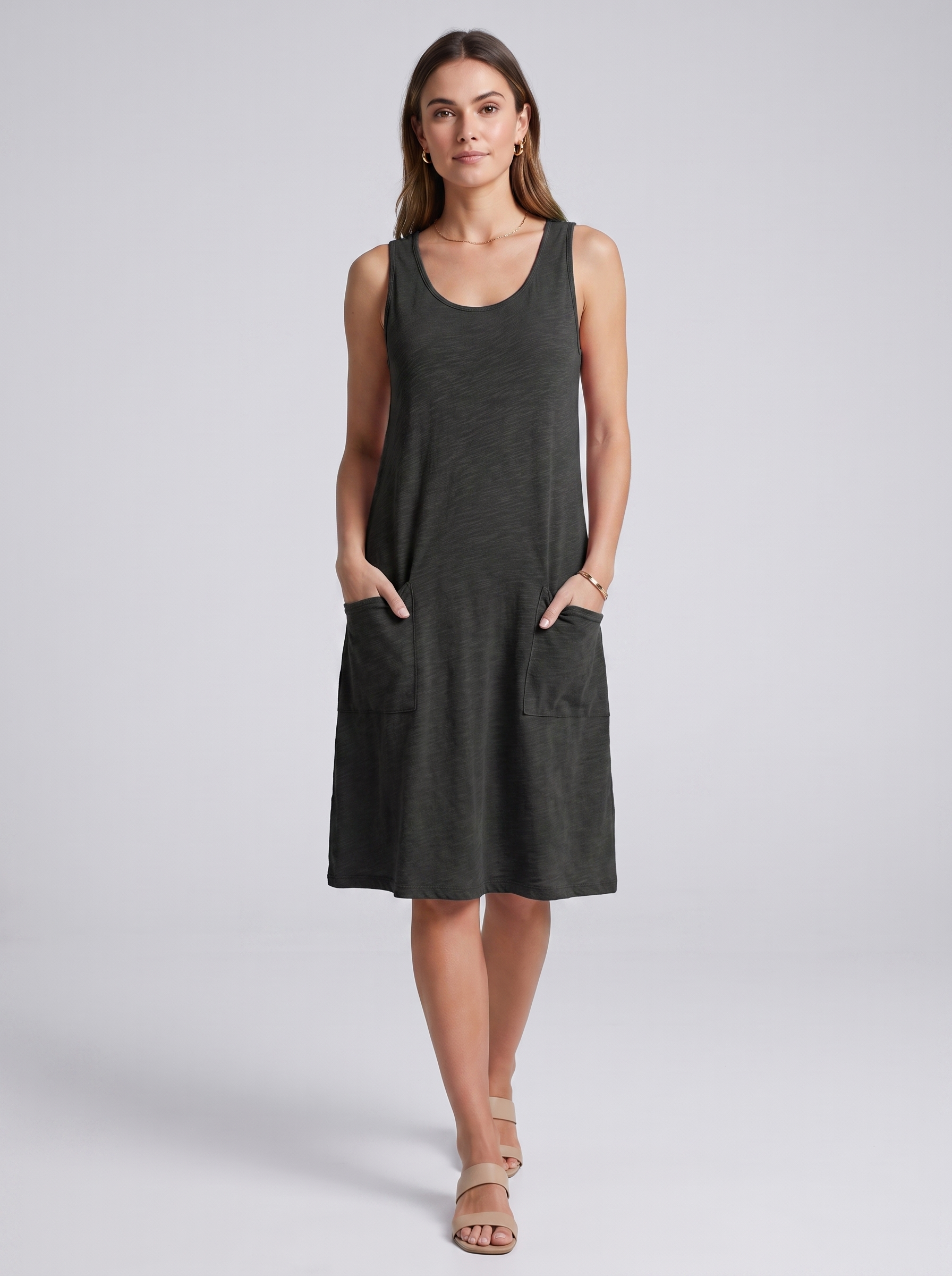 Women's Sleeveless Dress with Pockets