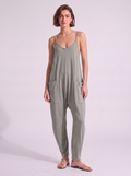 Women's Sleeveless Loose Jumpsuit with Pockets