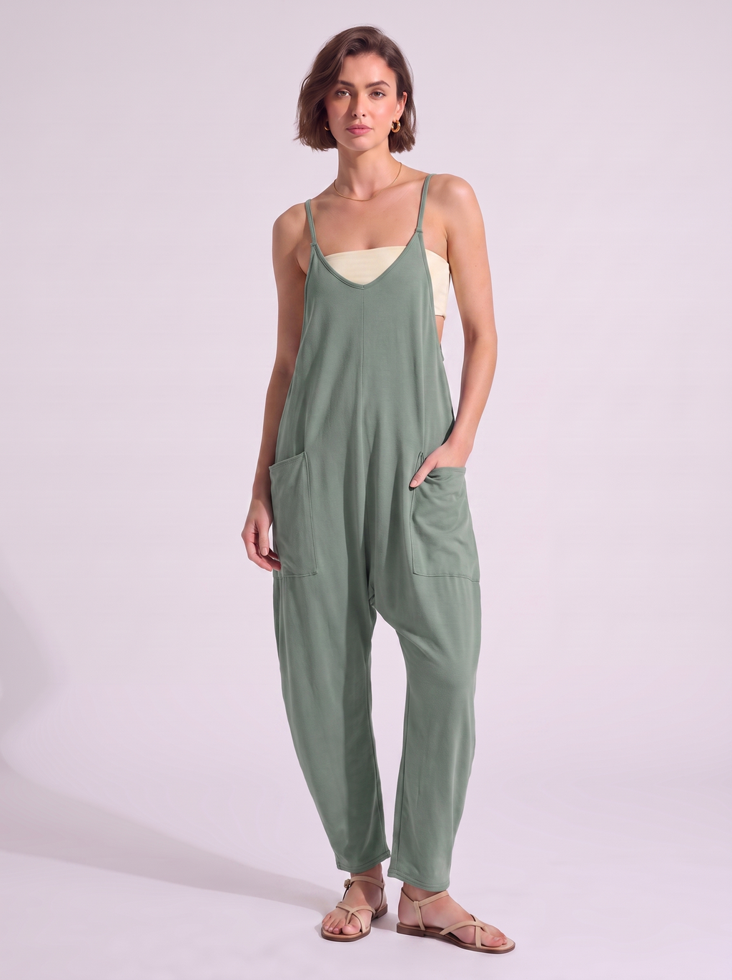 Women's Sleeveless Loose Jumpsuit with Pockets