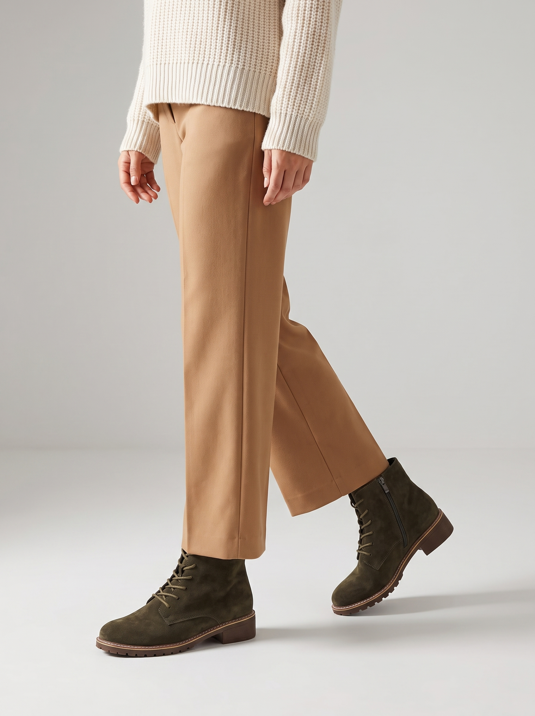 Women's Suede Round Toe Martin Boots