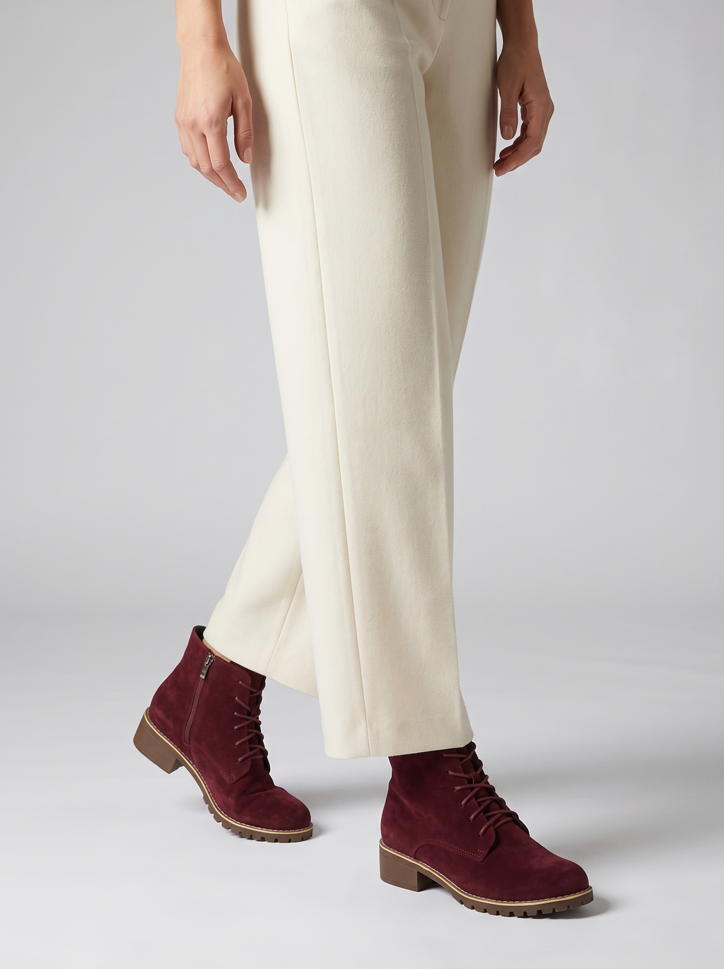 Women's Suede Round Toe Martin Boots