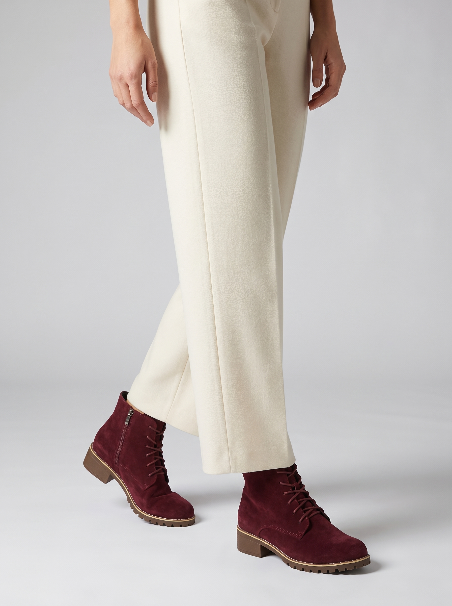 Women's Suede Round Toe Martin Boots