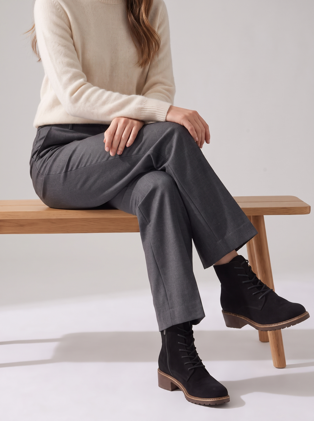 Women's Suede Round Toe Martin Boots